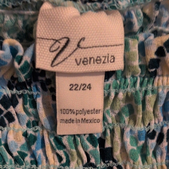 Venezia Green and Blue Smocked Cap Sleeve Blouse - Picture 2 of 5